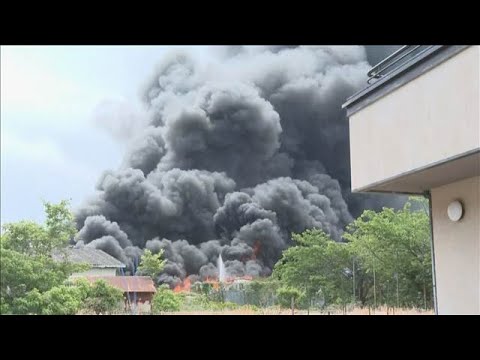 船の解体工事現場火災　火の手が住宅へ…周辺に避難指示　広島・呉市(2026年5月15日)