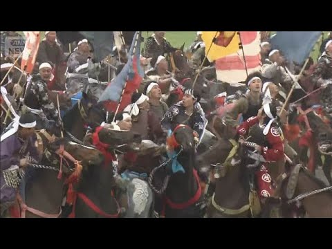 相馬野馬追 呼び物「神旗争奪戦と甲冑競馬」に歓声　逃げ出した馬でけが人も(2026年5月24日) サムネイル