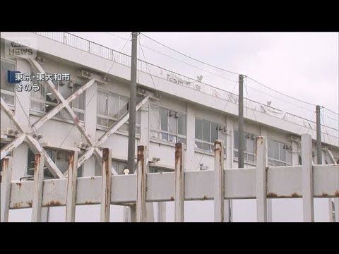 文化祭で催涙スプレー、教師に軽傷の疑い　盗撮目的か 小型カメラをペットボトルに隠した男逮捕【スーパーJチャンネル】
