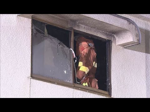 東京・目黒区で住宅燃える火事　高齢女性を搬送　煙吸い込みけが(2026年4月27日)