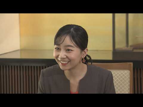 【映像まとめ】佳子さま　伝統工芸士らと懇談　緋色が印象的な装いで　菱形のイヤリングとともに(2026年2月13日) A… サムネイル