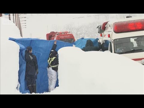 流雪溝で男性2人流され死亡　除雪作業中…近くの川で発見(2026年2月2日) サムネイル
