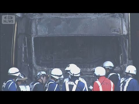 新名神で多重事故…子ども含む6人が死亡　追突した大型トラックの運転手を現行犯逮捕【報道ステーション】(2026年3月2… サムネイル