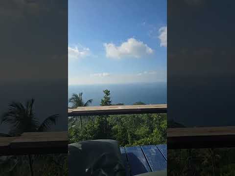 タオ島 一推しのビュースポット｢ SECRET BAR｣展望台から サムネイル